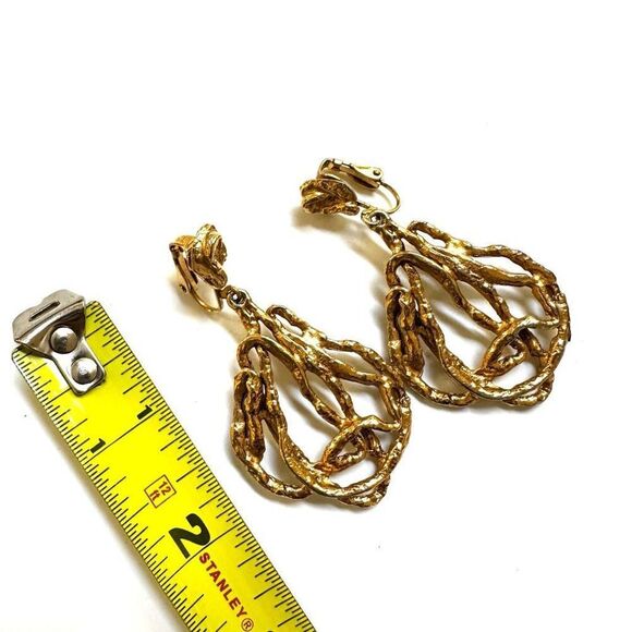 Vintage gold tone abstract modernist dangle clip on earrings - Picture 6 of 7